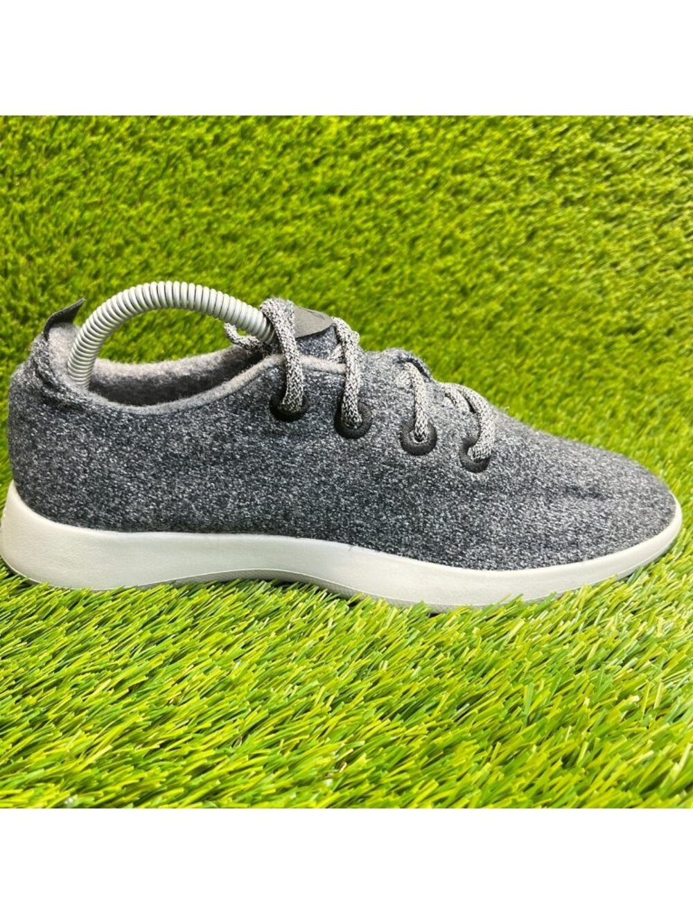 Allbirds Wool Runners Mens Size 9 Gray White Casual Walking Shoes Sneakers
